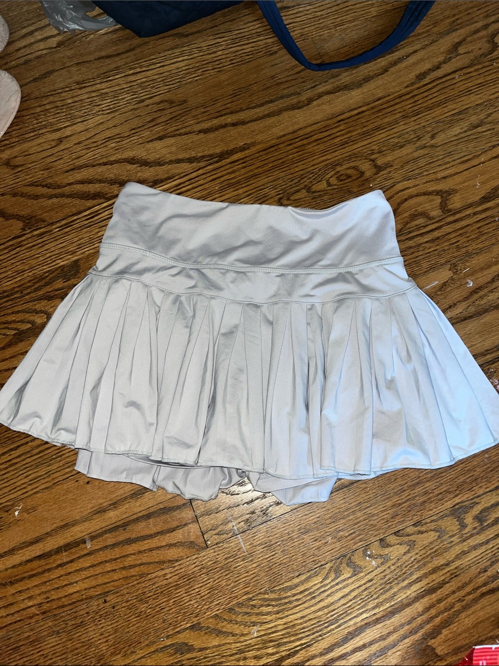 Gold hinge skirt